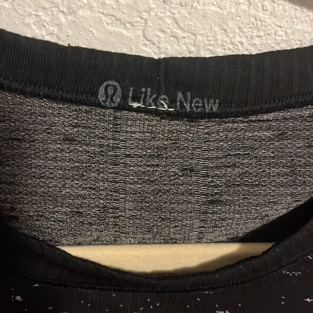Lululemon Like New Black Swiftly!! - image 3